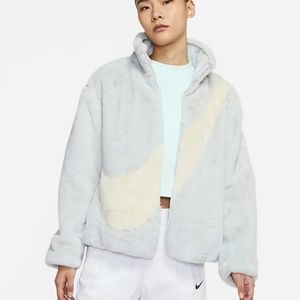 NWT size M Nike OVERSIZED Faux Fur Jacket